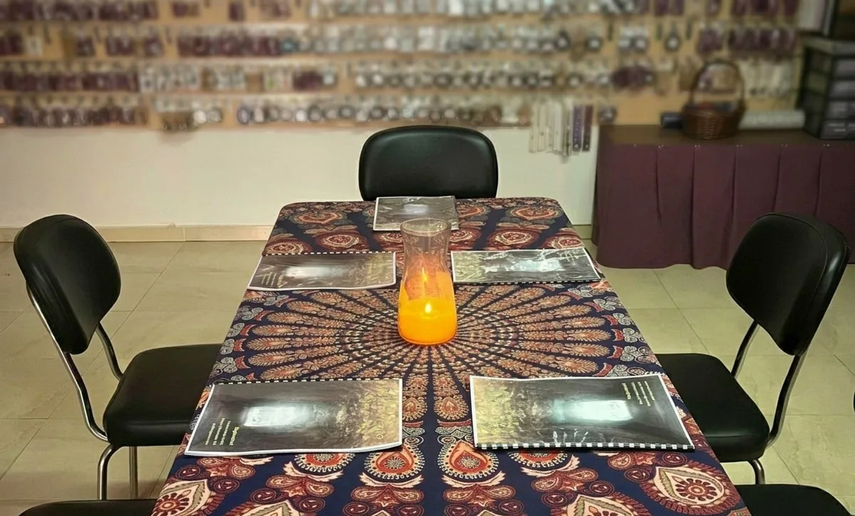 Espacio de Magianatural Mesa de consulta y cursos de Magianatural